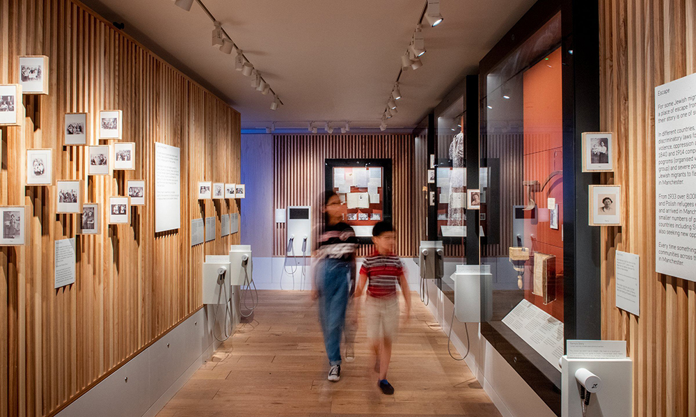 13 joel chester fildes manchester jewish museum gallery journeys 2021.1626955260.691