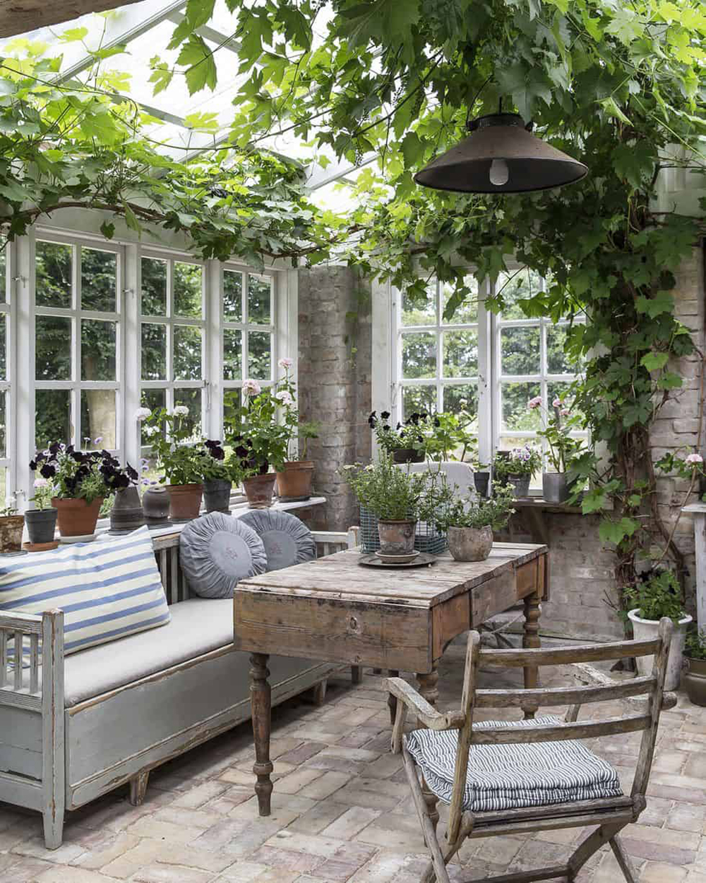 Amazing Conservatory Greenhouse Ideas 33 1 Kindesign