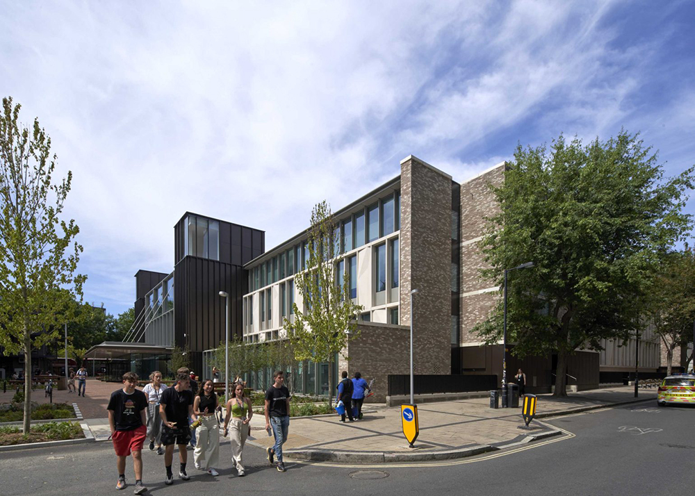 01482 N170 pressnew 1540x1100