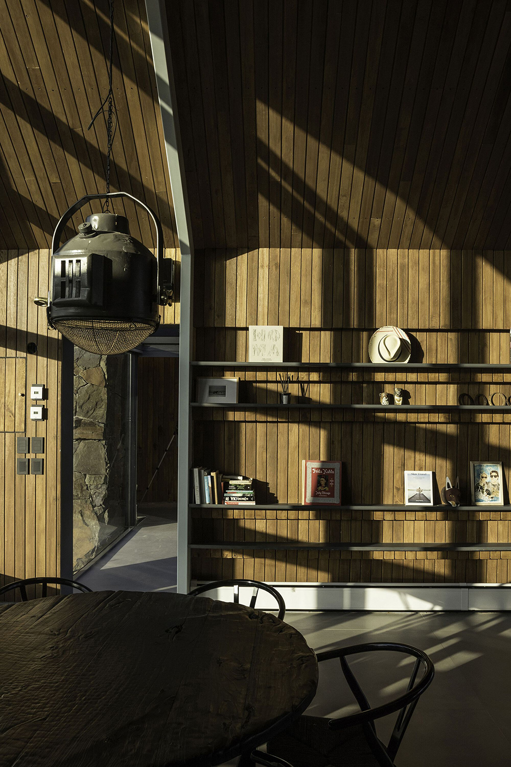 casa de piedra alberto tonconogy asociados c luis abba 9 ok