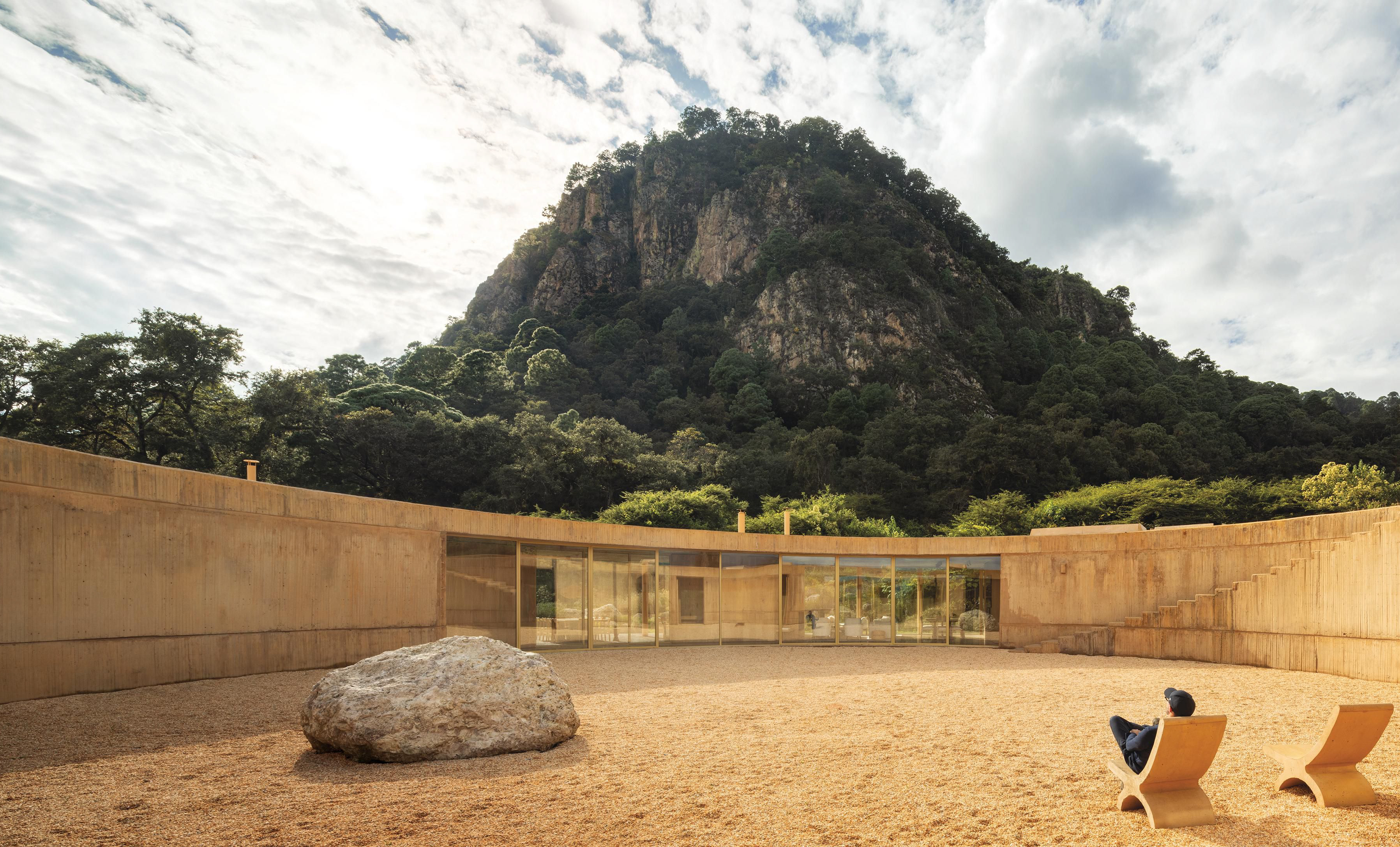 5b6c83b9fcc5354e52e4d83f15f7ce4a5799d41b dragged 2