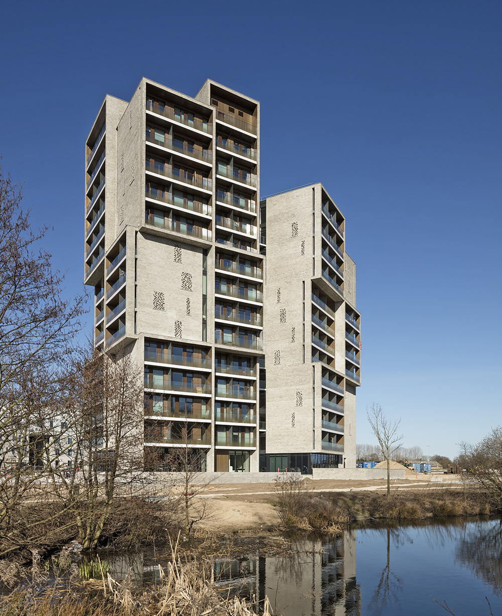 CF Moller Architects Campus Hall 01 photo by Torben Eskerod