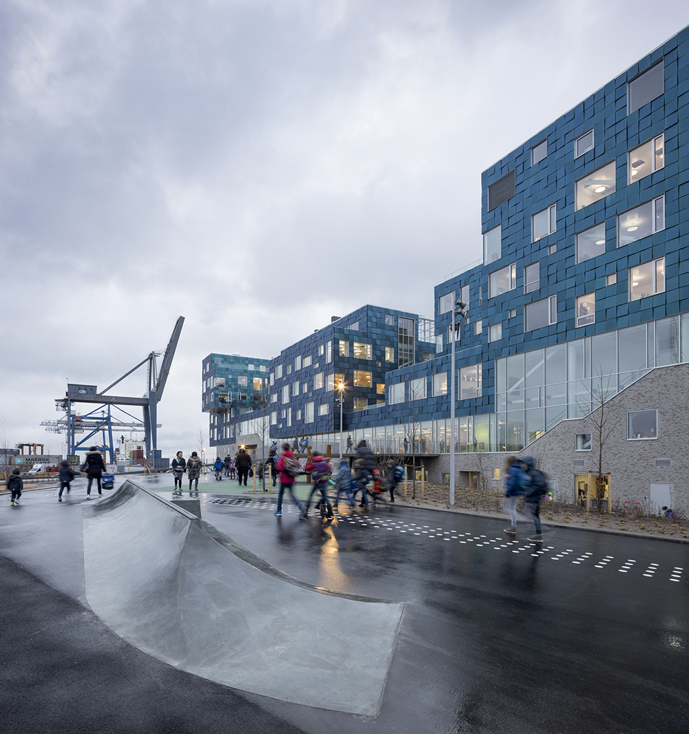 CIS 04 photo by Adam Moerk